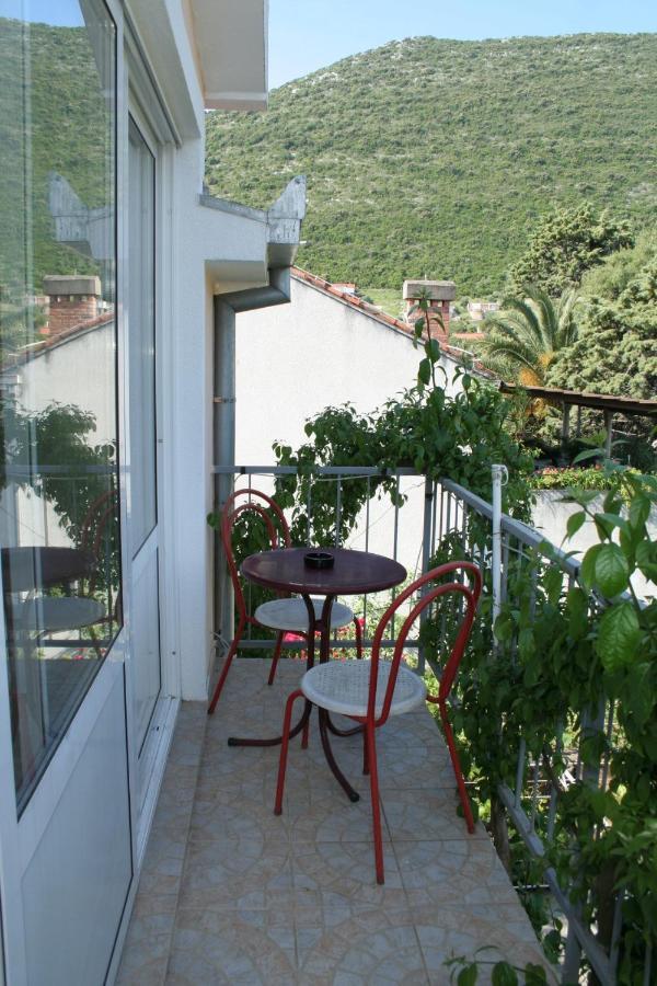 Apartments By The Sea Trpanj, Peljesac - 257 Kültér fotó